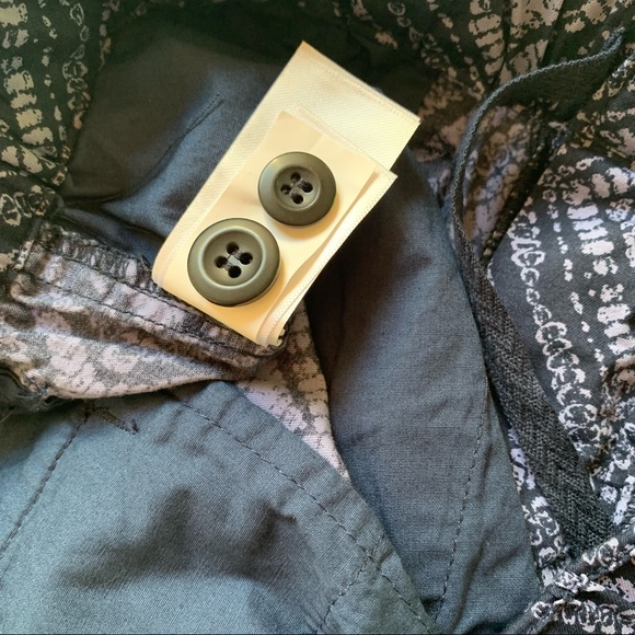 Lucky Brand ~new~ Men’s  7”   Blue Print Relaxed Shorts - Picture 8 of 9